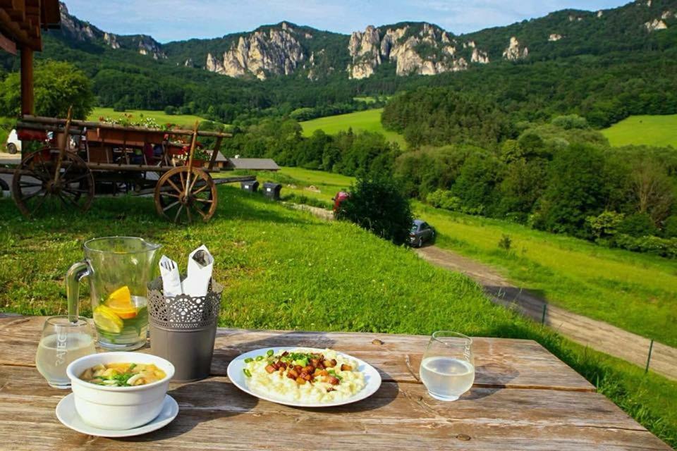 Koliba Pod Skalami Villa Sulov Екстериор снимка